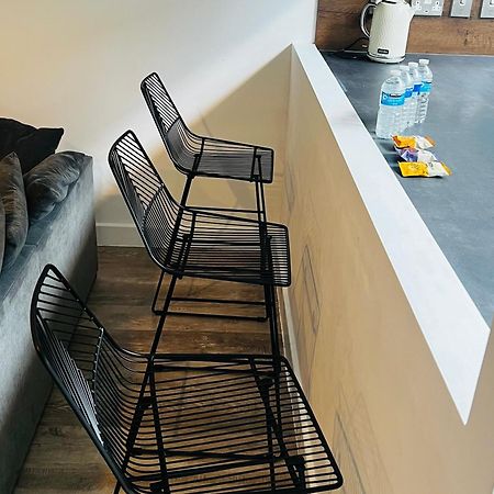 Luxurious 1-Bedroom With Parking Birmingham Esterno foto
