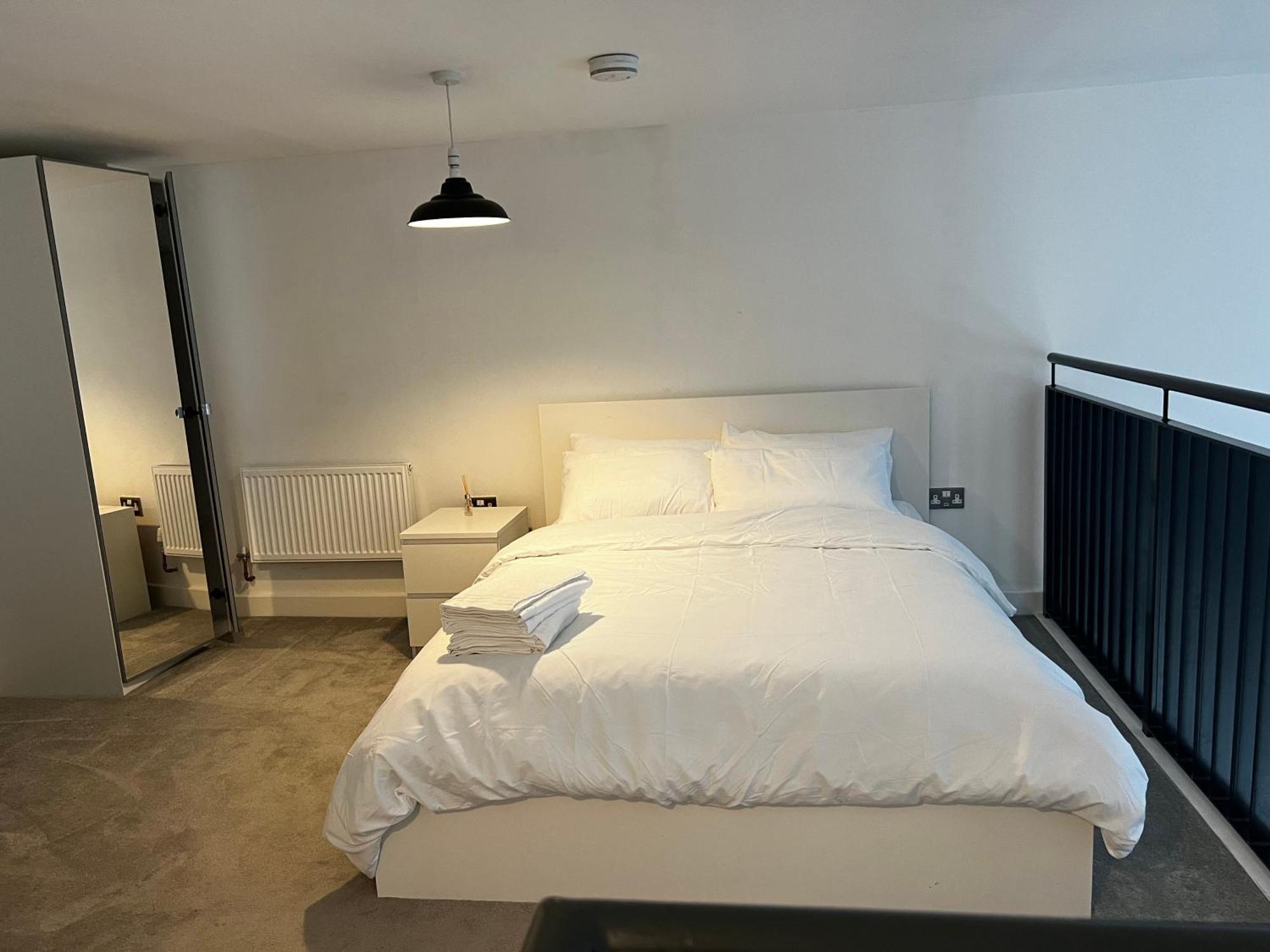 Luxurious 1-Bedroom With Parking Birmingham Esterno foto